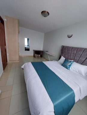 Roma Stays - Budget Studio in Busia (Opp Shell petrol Station)